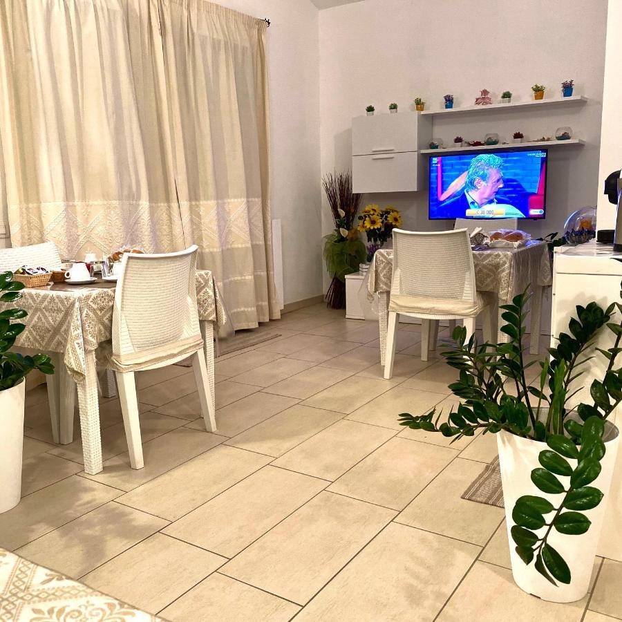 Bed and Breakfast Il Girasole Домус-де-Мария Экстерьер фото